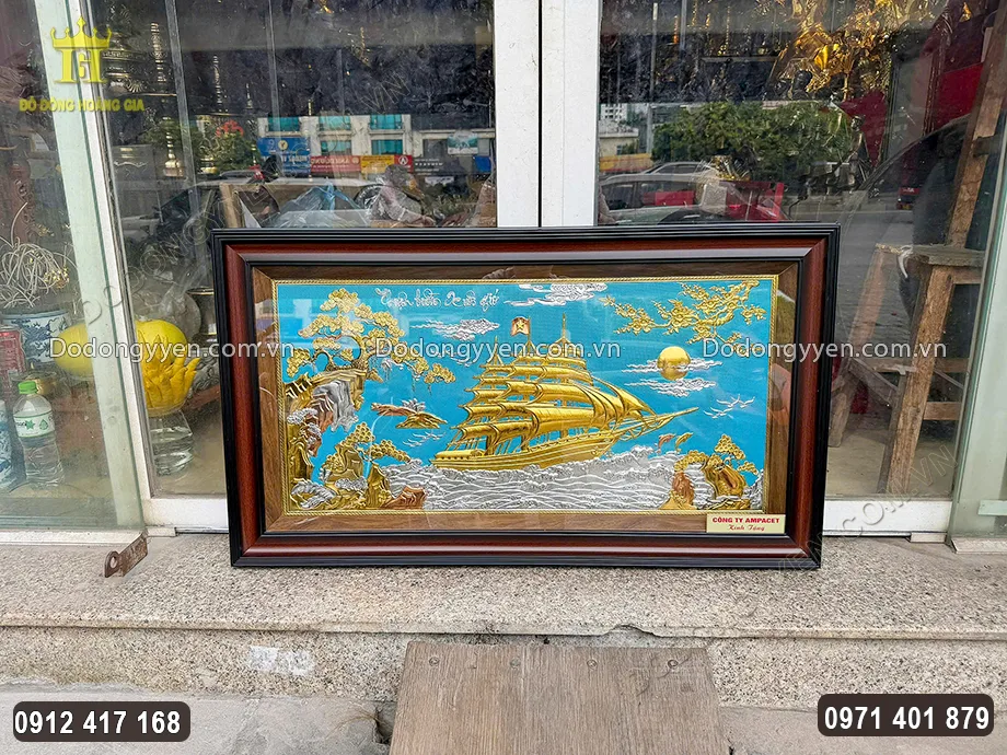 Tranh c&oacute; k&iacute;ch thước nhỏ nhắn, th&iacute;ch hợp treo trong mọi kh&ocirc;ng gian sống